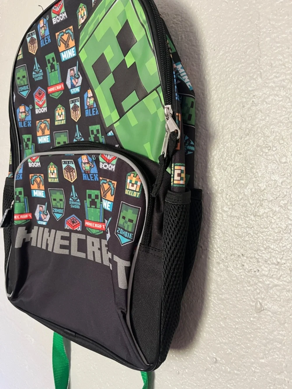Minecraft Kids Backpack with Green Creeper Graphic - Official - Picture 4 of 8